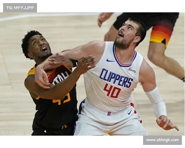 NBA常规赛收官!勇士主场竟失手,快船加时取胜晋级! NBA常规赛收官!勇士主场竟失手,快船加时取胜晋级!