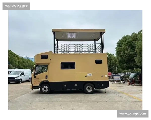 乔翔豪沃统帅轻卡房车 宽阔升顶露台 奢华露营野趣 乔翔豪沃统帅轻卡房车 宽阔升顶露台 奢华露营野趣